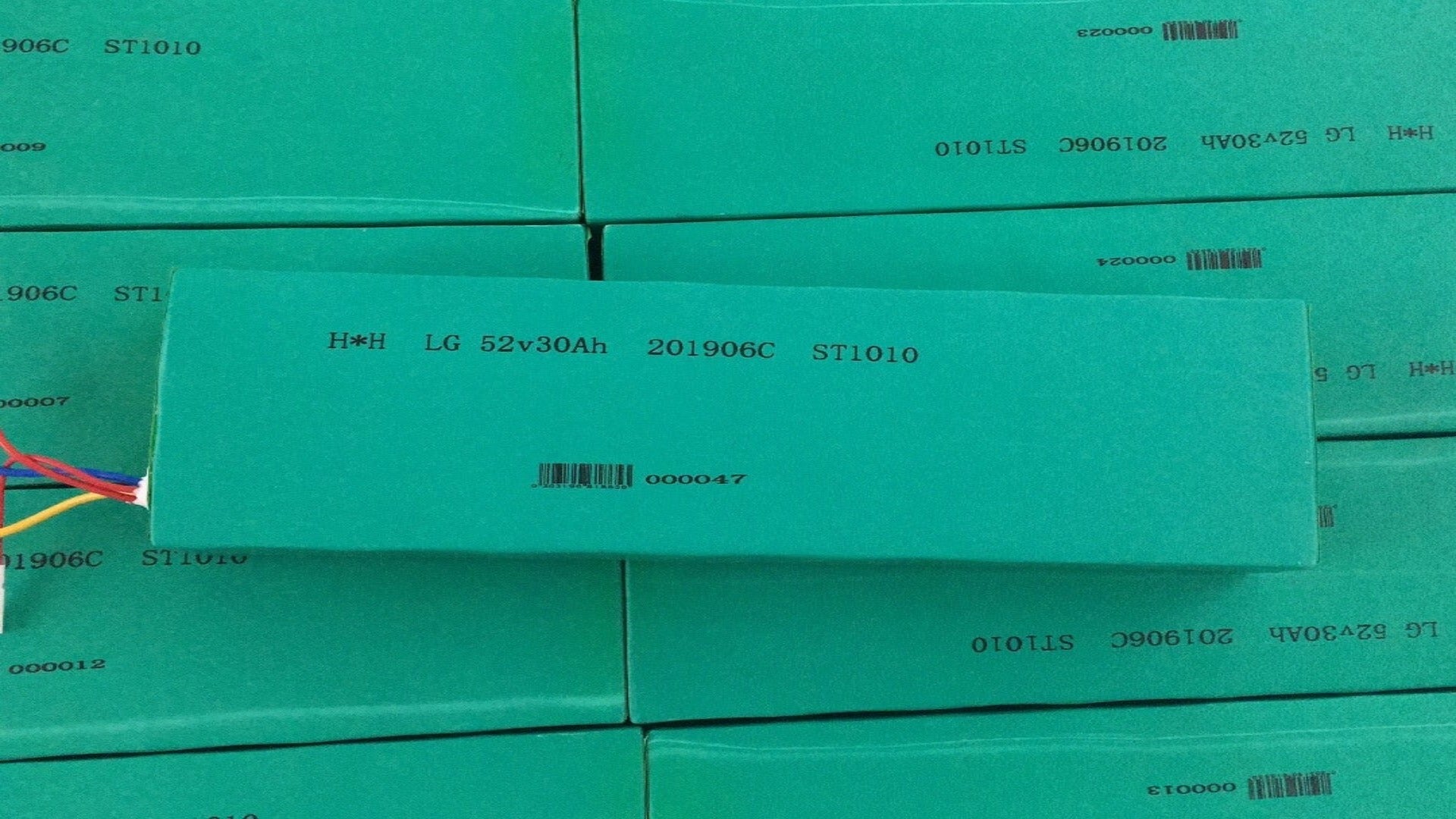 52V 30.5Ah Battery, EMOVE Cruiser E Scooter